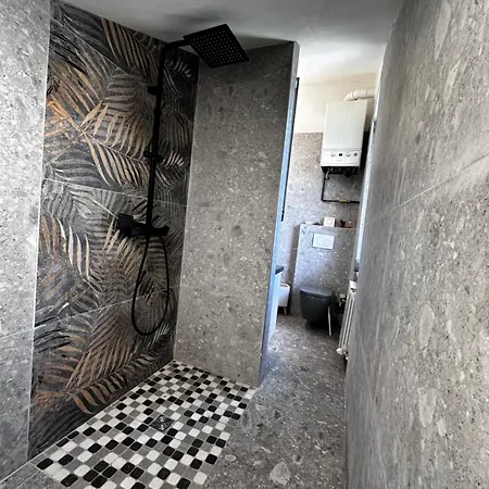 And Cozy Apprtment In With Panoramic View Apartament
