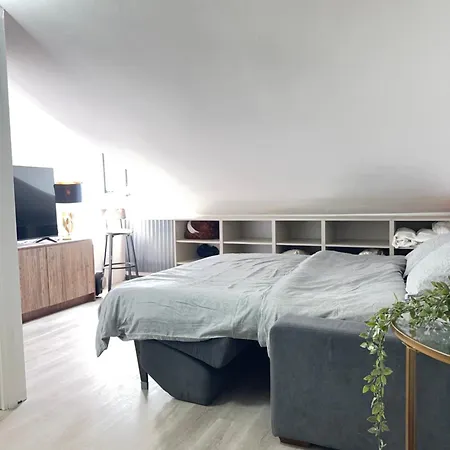 And Cozy Apprtment In With Panoramic View Apartament