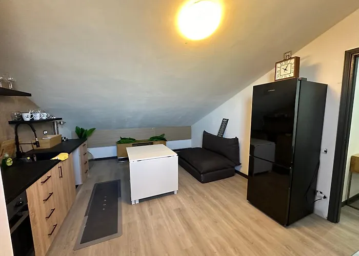 Апартаменты And Cozy Apprtment In With Panoramic View